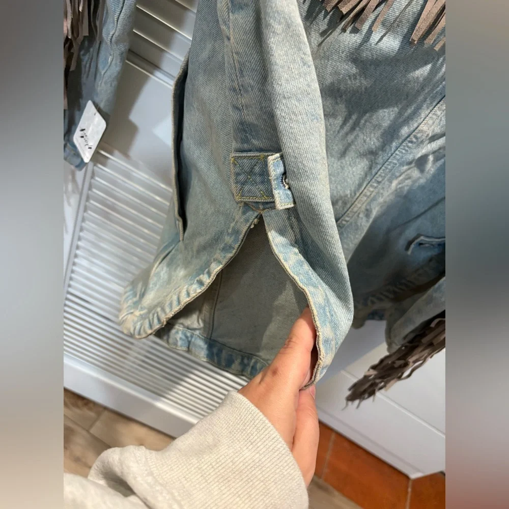 Fringed Light Wash Denim Jacket - Blue - Picture 5 of 7
